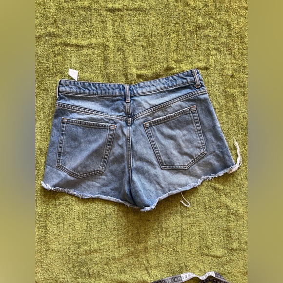 Zara Ripped Denim High Rise Shorts - Picture 3 of 4